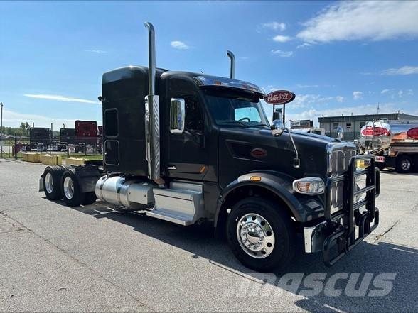 Peterbilt 567 Vetopöytäautot