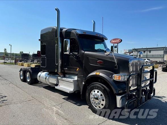 Peterbilt 567 Vetopöytäautot