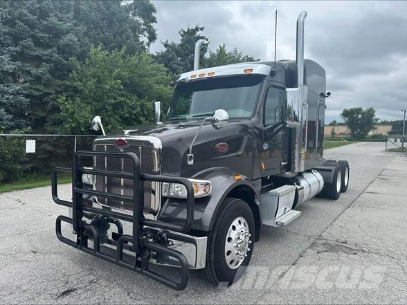 Peterbilt 567 Vetopöytäautot