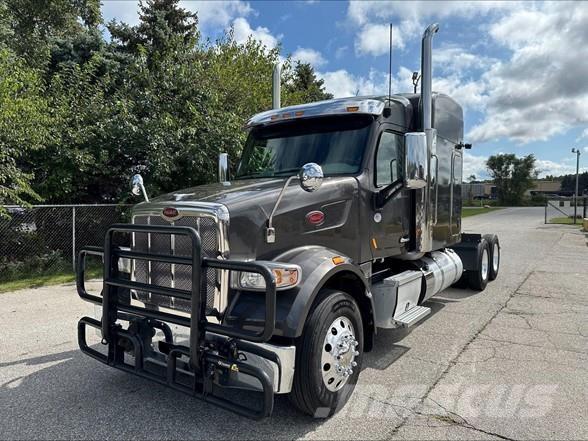 Peterbilt 567 Vetopöytäautot