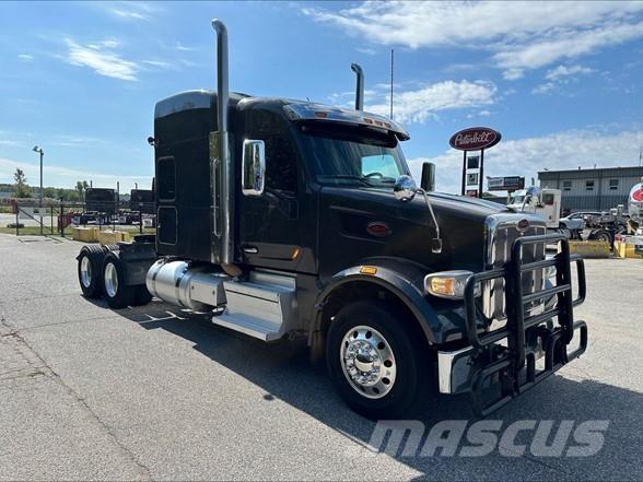 Peterbilt 567 Vetopöytäautot