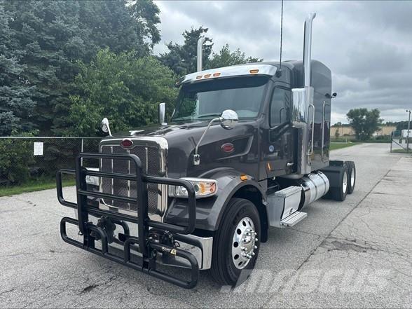 Peterbilt 567 Vetopöytäautot