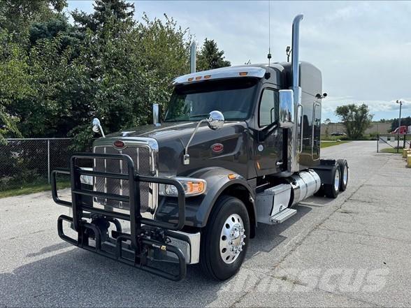 Peterbilt 567 Vetopöytäautot