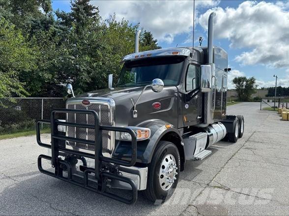 Peterbilt 567 Vetopöytäautot