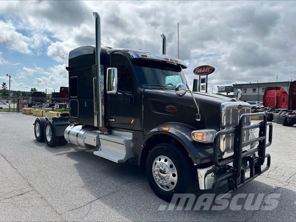 Peterbilt 567 Vetopöytäautot