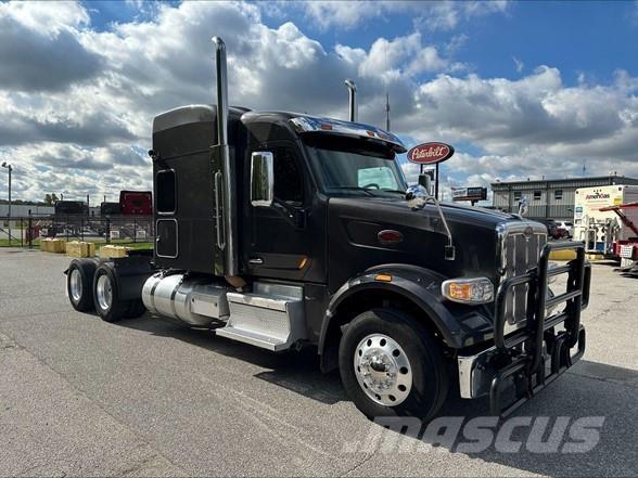 Peterbilt 567 Vetopöytäautot