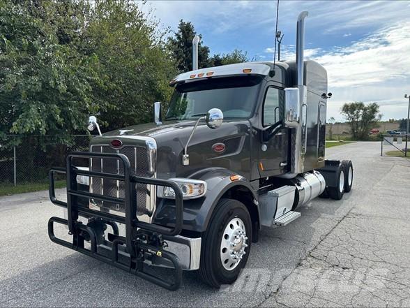 Peterbilt 567 Vetopöytäautot