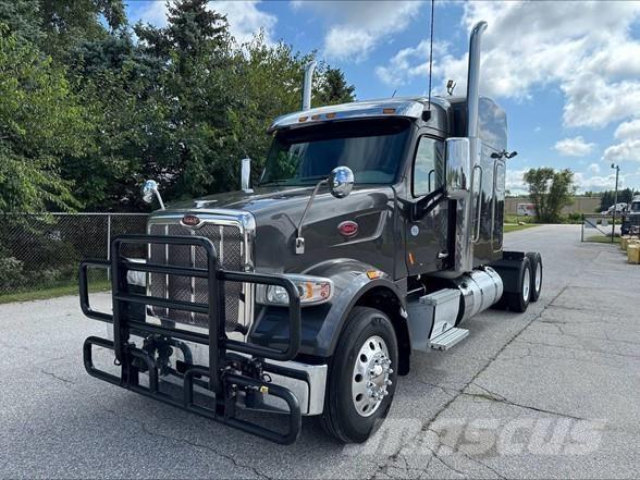 Peterbilt 567 Vetopöytäautot