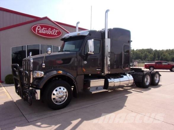 Peterbilt 567 Vetopöytäautot