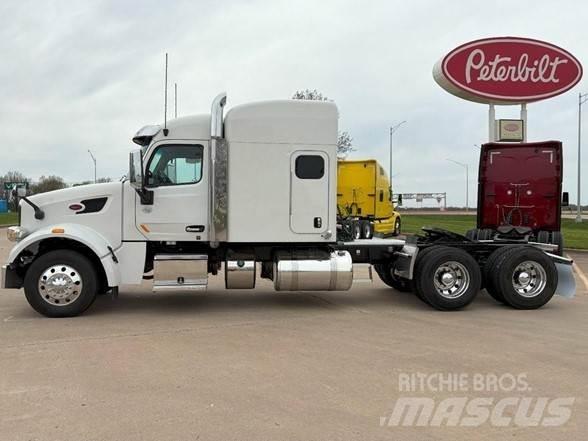 Peterbilt 567 Vetopöytäautot