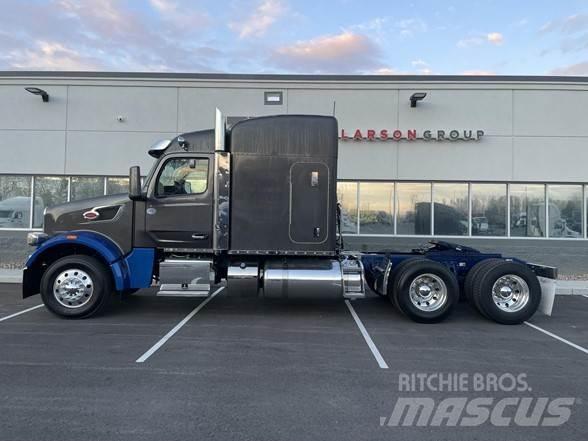 Peterbilt 567 Vetopöytäautot