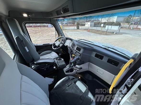 Peterbilt 567 Muut koneet