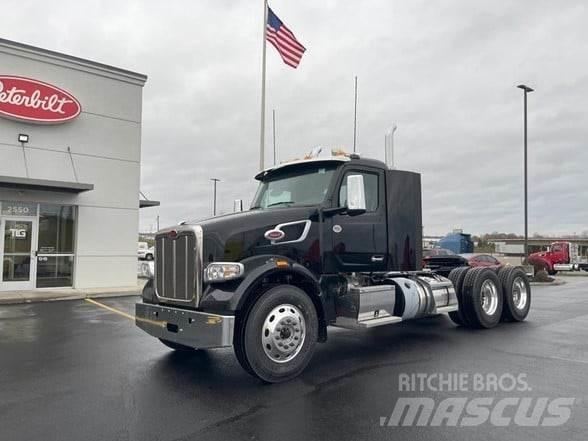 Peterbilt 567 Vetopöytäautot
