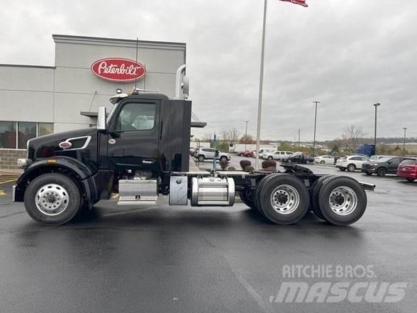 Peterbilt 567 Vetopöytäautot