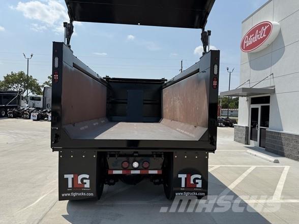 Peterbilt 567 Sora- ja kippiautot