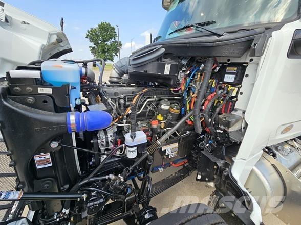 Peterbilt 567 Sora- ja kippiautot