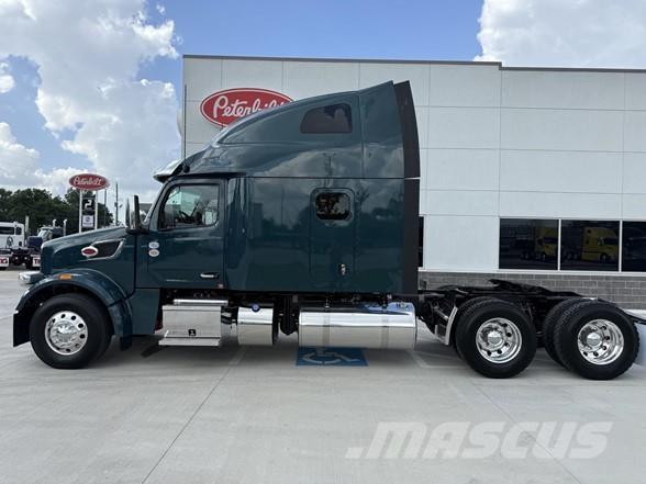 Peterbilt 567 Vetopöytäautot