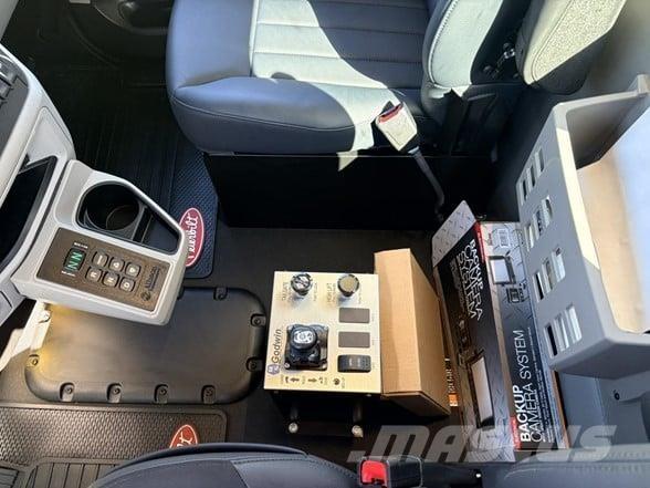 Peterbilt 567 Sora- ja kippiautot