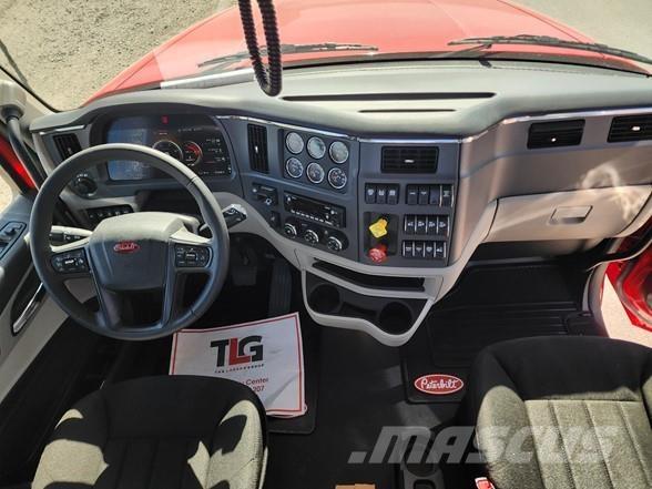 Peterbilt 567 Vetopöytäautot