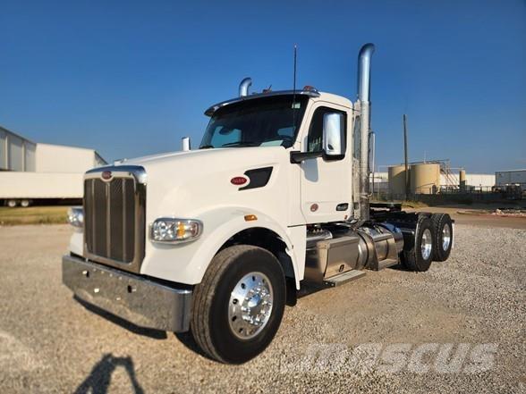 Peterbilt 567 Vetopöytäautot