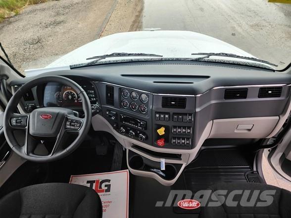 Peterbilt 567 Vetopöytäautot