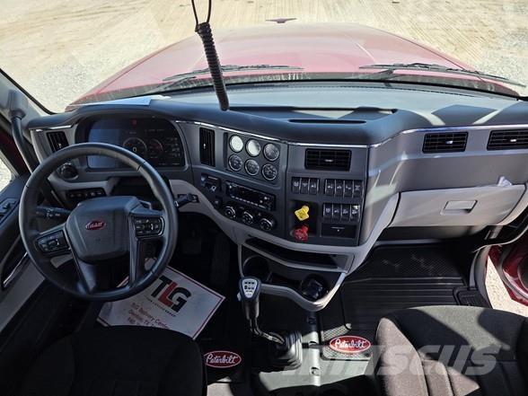 Peterbilt 567 Vetopöytäautot