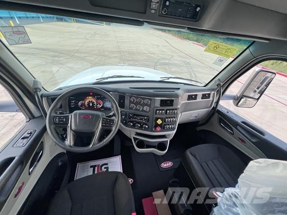 Peterbilt 567 Vetopöytäautot