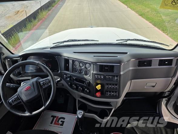 Peterbilt 567 Vetopöytäautot