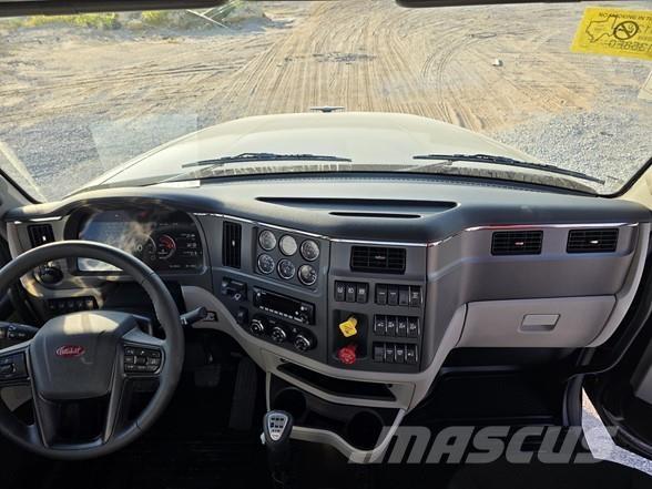 Peterbilt 567 Vetopöytäautot