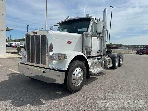 Peterbilt 589 Vetopöytäautot