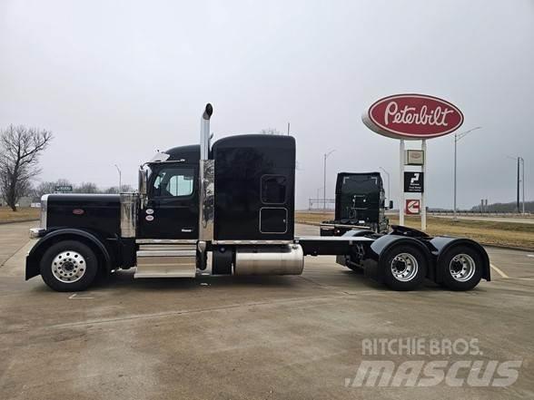 Peterbilt 589 Vetopöytäautot