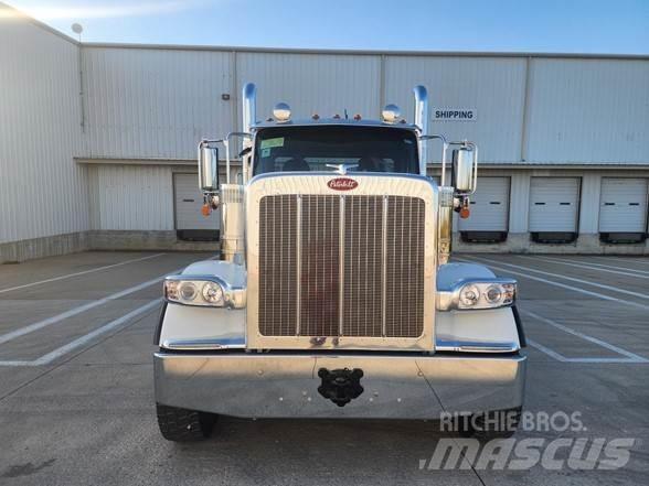 Peterbilt 589 Vetopöytäautot