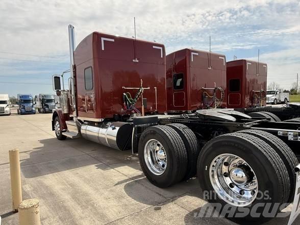 Peterbilt 589 Vetopöytäautot