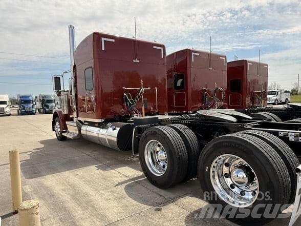 Peterbilt 589 Vetopöytäautot