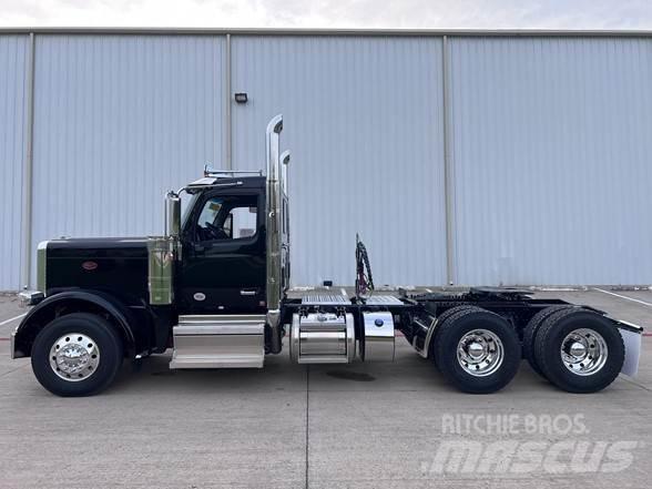 Peterbilt 589 Vetopöytäautot