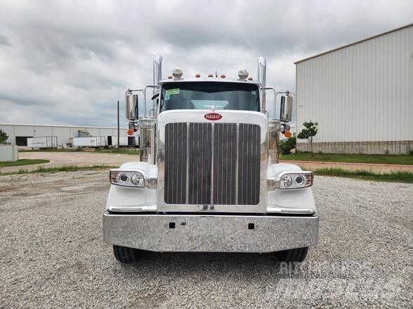 Peterbilt 589 Vetopöytäautot