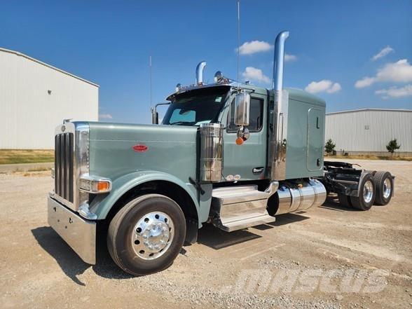Peterbilt 589 Tractor Units