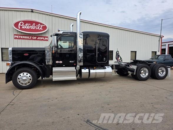 Peterbilt 589 Vetopöytäautot