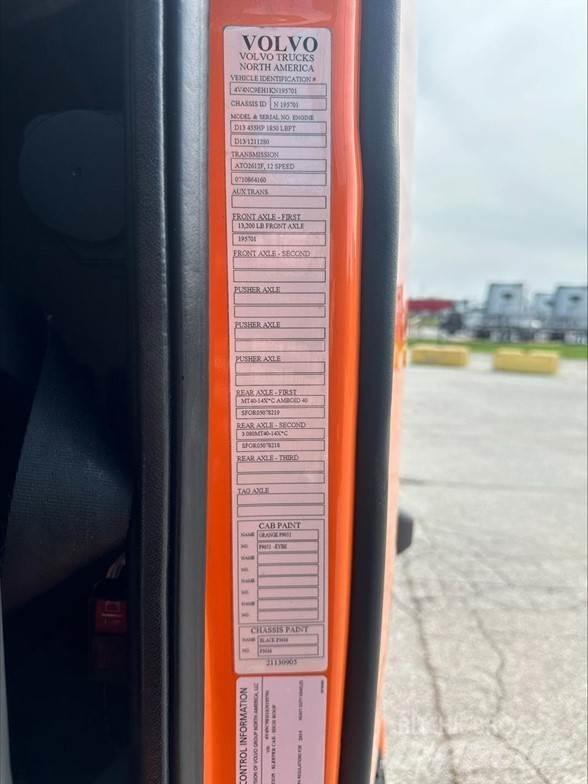 Volvo VNL42T760 Vetopöytäautot