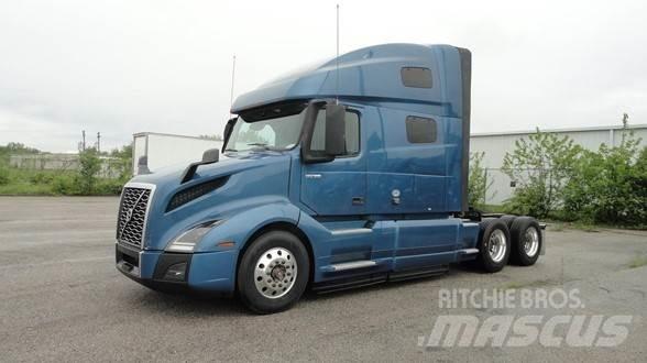 Volvo VNL64T760 Vetopöytäautot