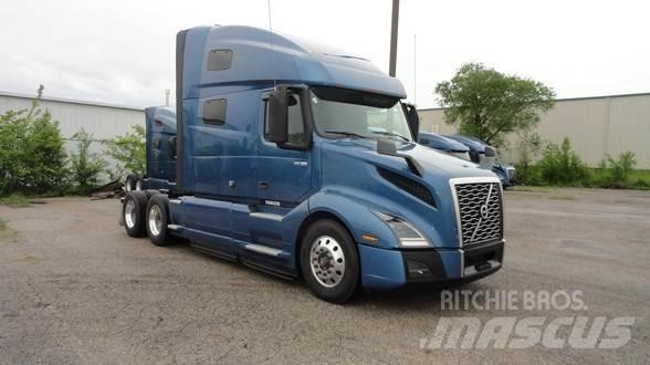 Volvo VNL64T760 Vetopöytäautot