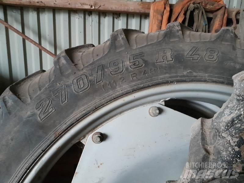  - - -  270/95R48 Renkaat ja vanteet