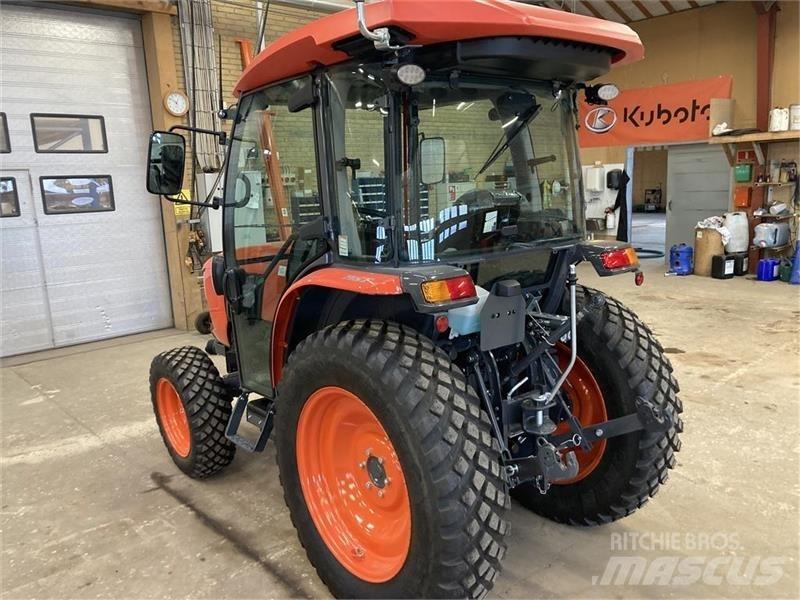 Kubota L2-452 Taajamatraktorit