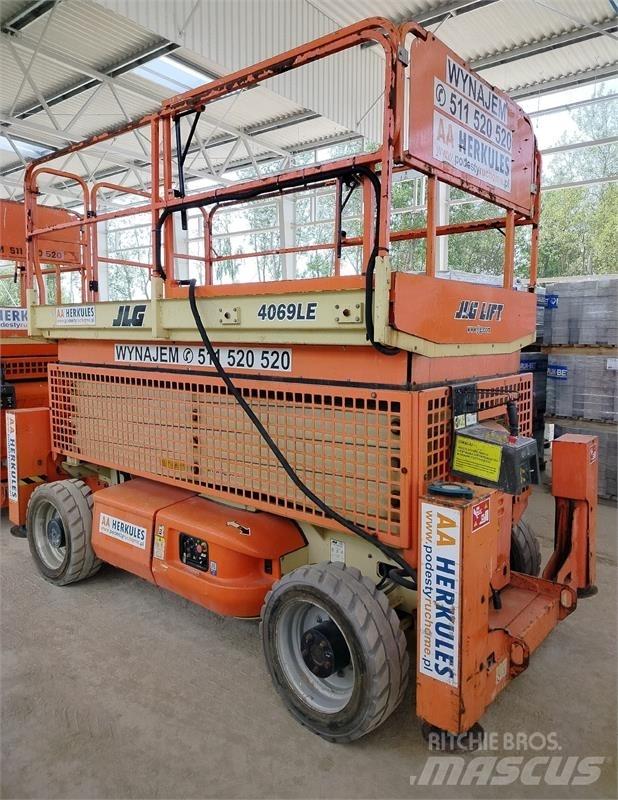 JLG 4069 Saksilavat