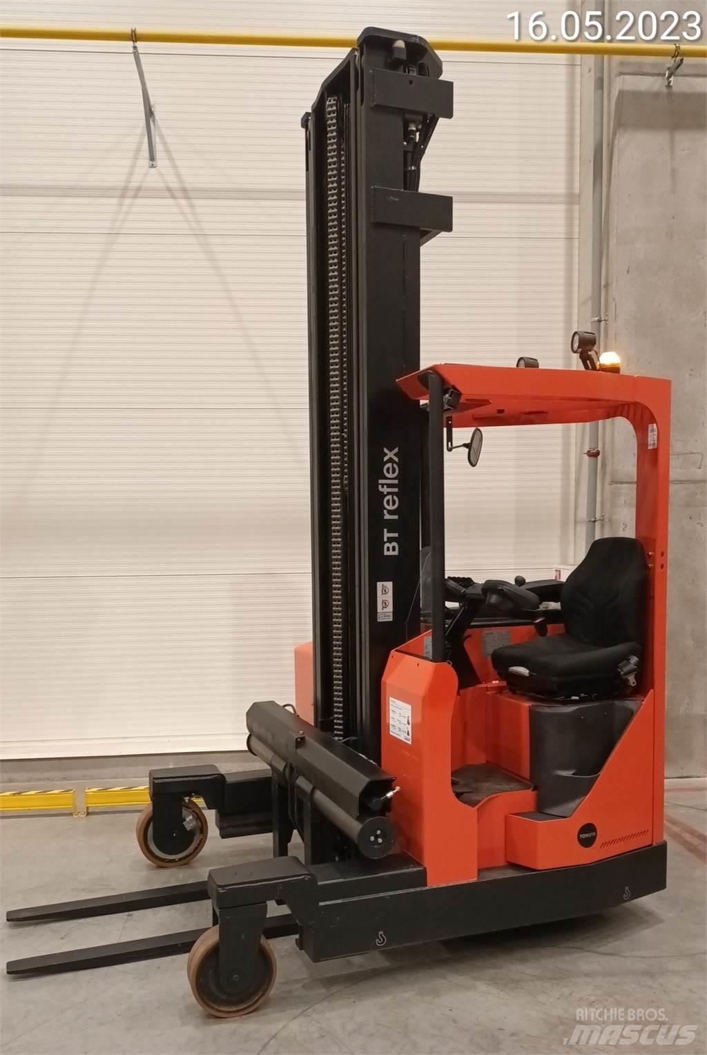 BT FRE270 Työntömastotrukit