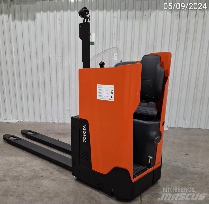 BT LSI200 Pumppukärryt