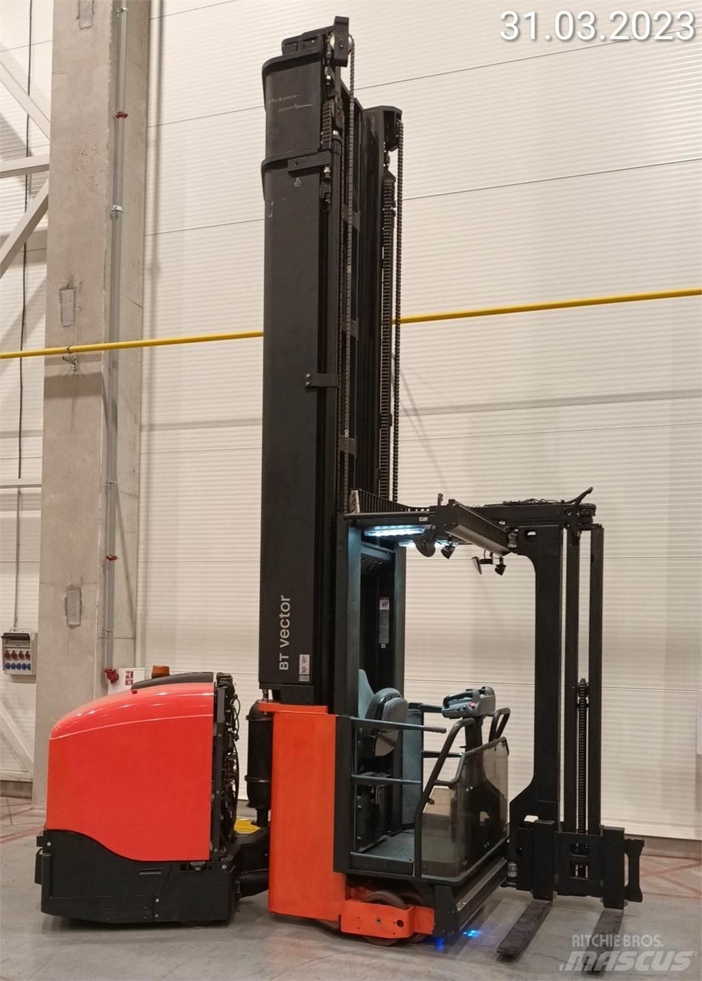 BT VCE150A Kapeakäytävätrukit