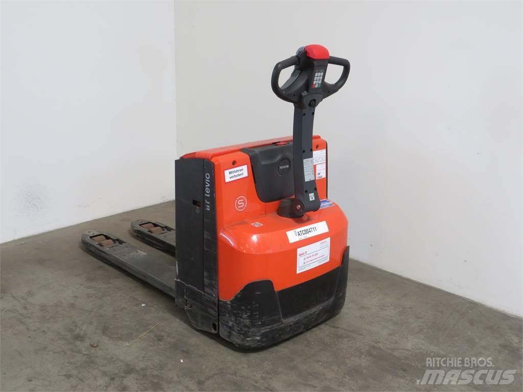 Toyota LWE180 Pumppukärryt