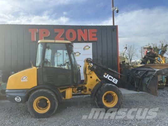 JCB 406 à 23500 € HT Pyöräkuormaajat