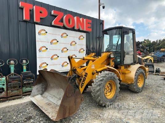 JCB 408 à 14500 € HT Pyöräkuormaajat